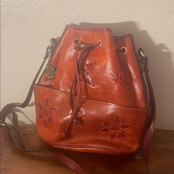 Patricia Nash Red Leather Cinch Bag with Embossed Design - Picture 7 of 12